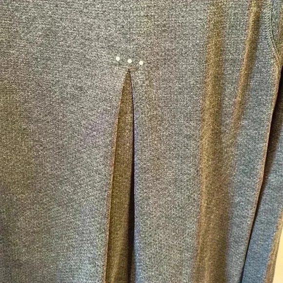 Avia Gray Activewear Long Sleeve Shirt in Size Large.  (12-14) - Picture 3 of 9